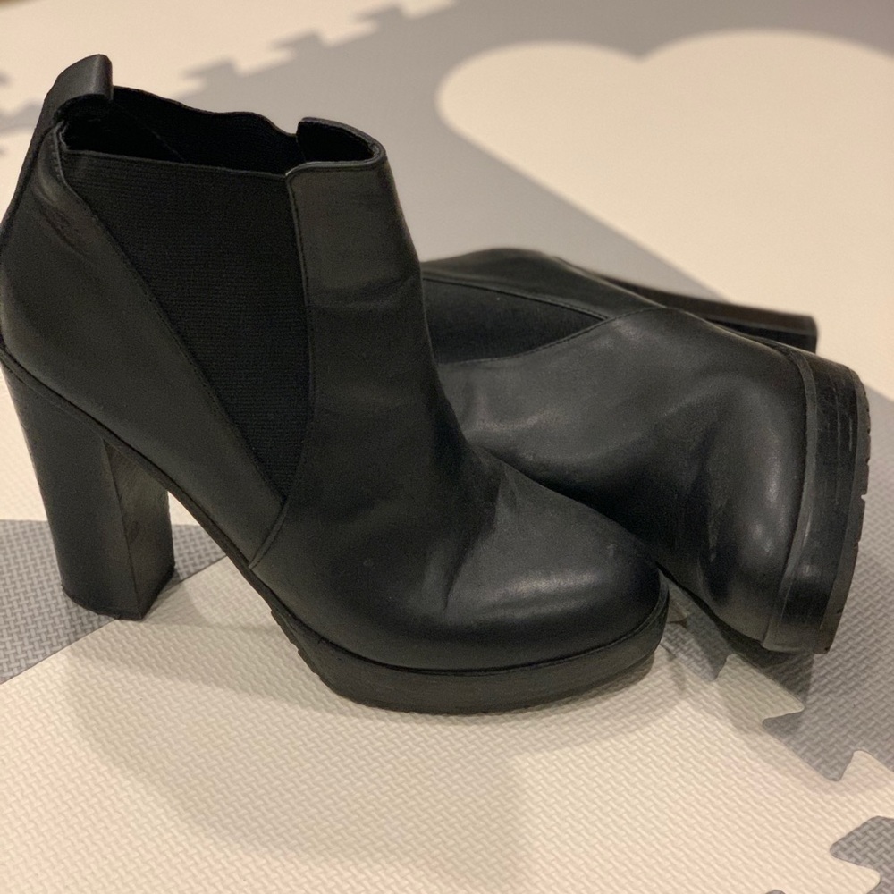 ALDO Black high heels booties